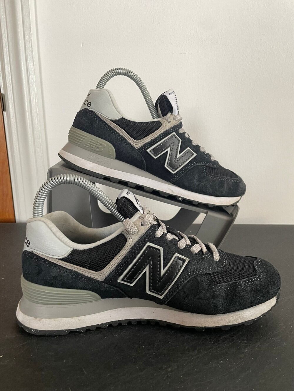 NEW BALANCE 574 - Picture 2 of 6